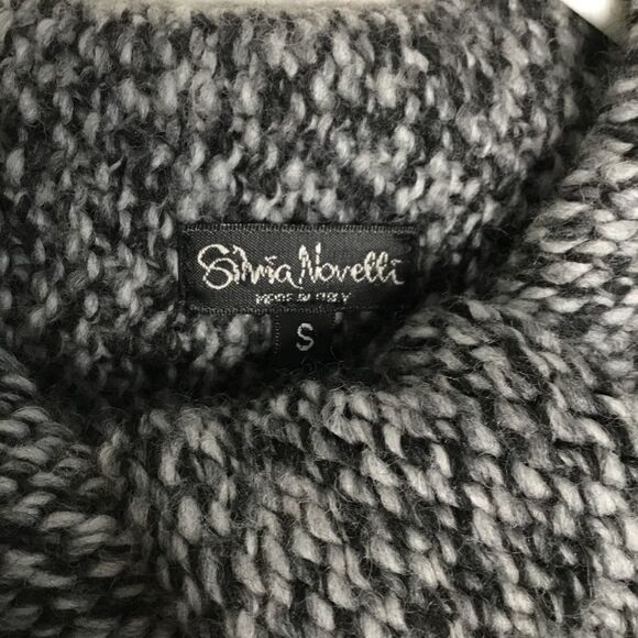 VTG Silvia Novelli Women’s Gray Two Button Long Sleeve Cardigan Italy Size S - Picture 12 of 14